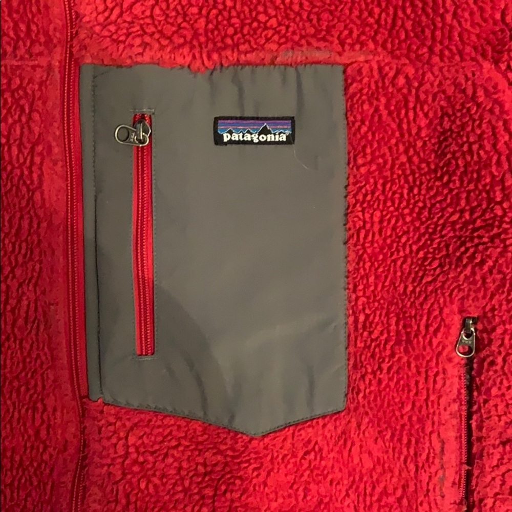 Pomegranate Patagonia Retro-X Fleece!